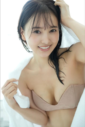 八月婷婷第一页